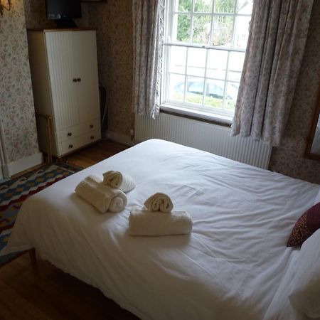 Manor Cottage Bed And Breakfast Виндзор Экстерьер фото