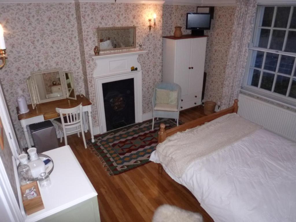 Manor Cottage Bed And Breakfast Виндзор Экстерьер фото